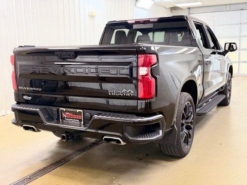 Used 2024 Chevrolet Silverado 1500 High Country w/ High Country Premium Package AWD/4WD image 8