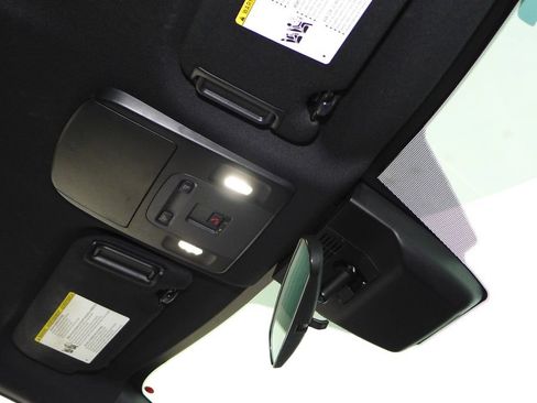 Used 2025 Toyota Camry SE FWD image 17