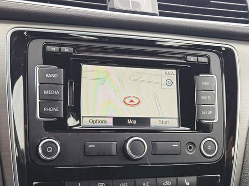 Used 2014 Volkswagen Passat TDI SE image 24