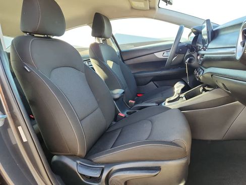 Used 2024 Kia Forte LXS image 18