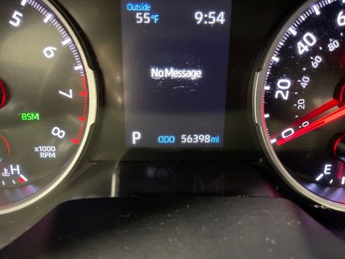 Used 2020 Toyota RAV4 XLE image 19