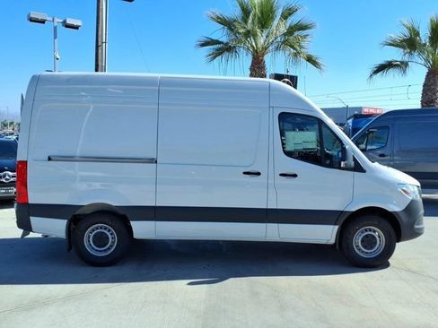 New 2026 Mercedes-Benz Sprinter 2500 image 21