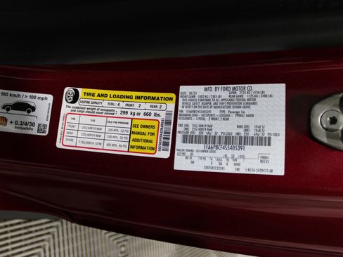 Used 2025 Ford Mustang GT Premium image 39