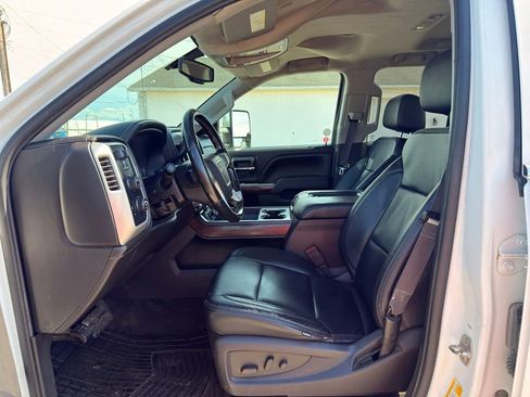 Used 2016 GMC Sierra 2500 SLT w/ Suspension Package, Off-Road AWD/4WD image 2