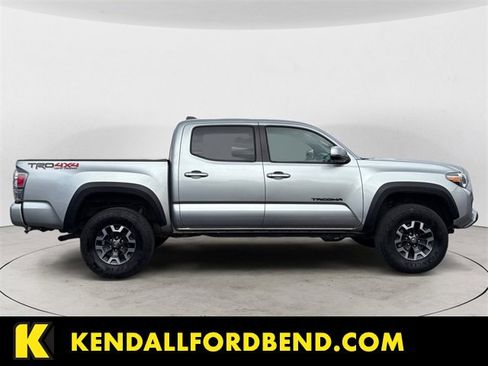 Used 2022 Toyota Tacoma TRD Off-Road w/ Technology Package image 6