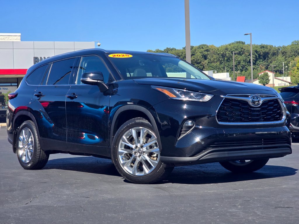 Used 2025 Toyota Highlander Limited AWD/4WD 360° Tour