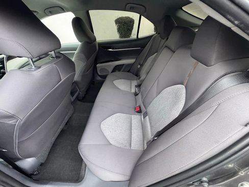 Used 2019 Toyota Camry LE image 17