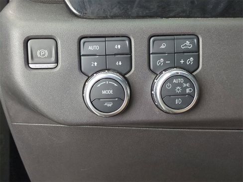 Used 2023 GMC Sierra 1500 SLT image 24