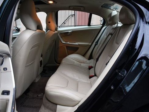 Used 2013 Volvo S60 T5 image 27