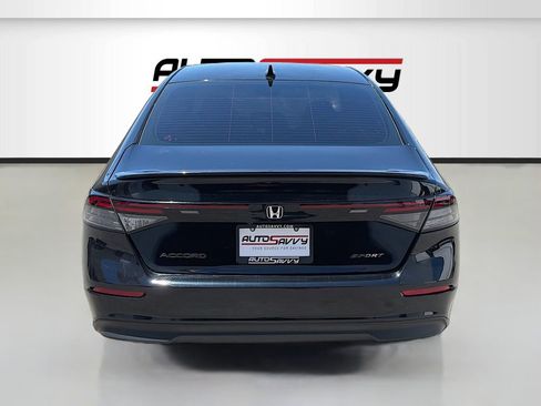 Used 2025 Honda Accord Sport image 6