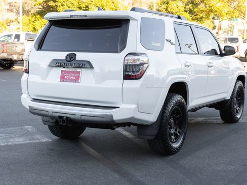 Certified 2024 Toyota 4Runner TRD Off-Road Premium w/ Moonroof Package AWD/4WD image 5