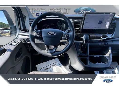 Used 2023 Ford Transit 350 XLT RWD image 5