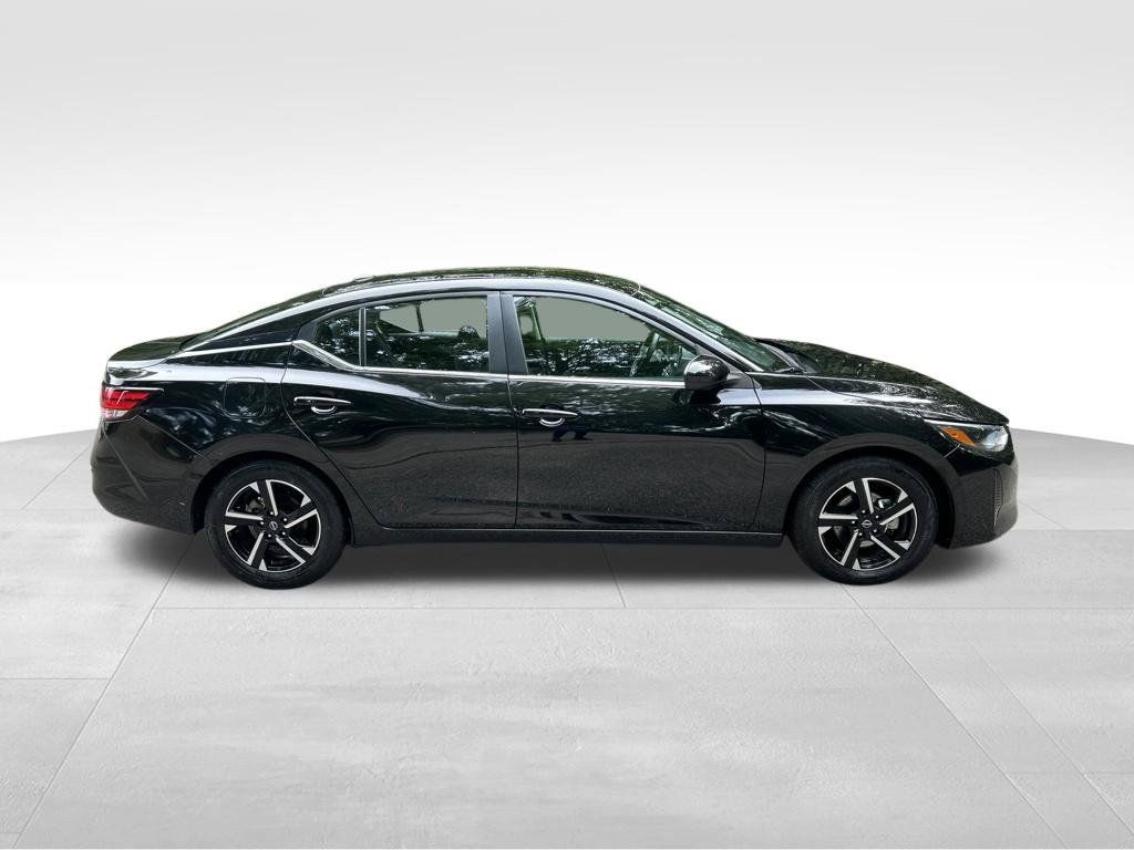 Used 2024 Nissan Sentra SV FWD image 7