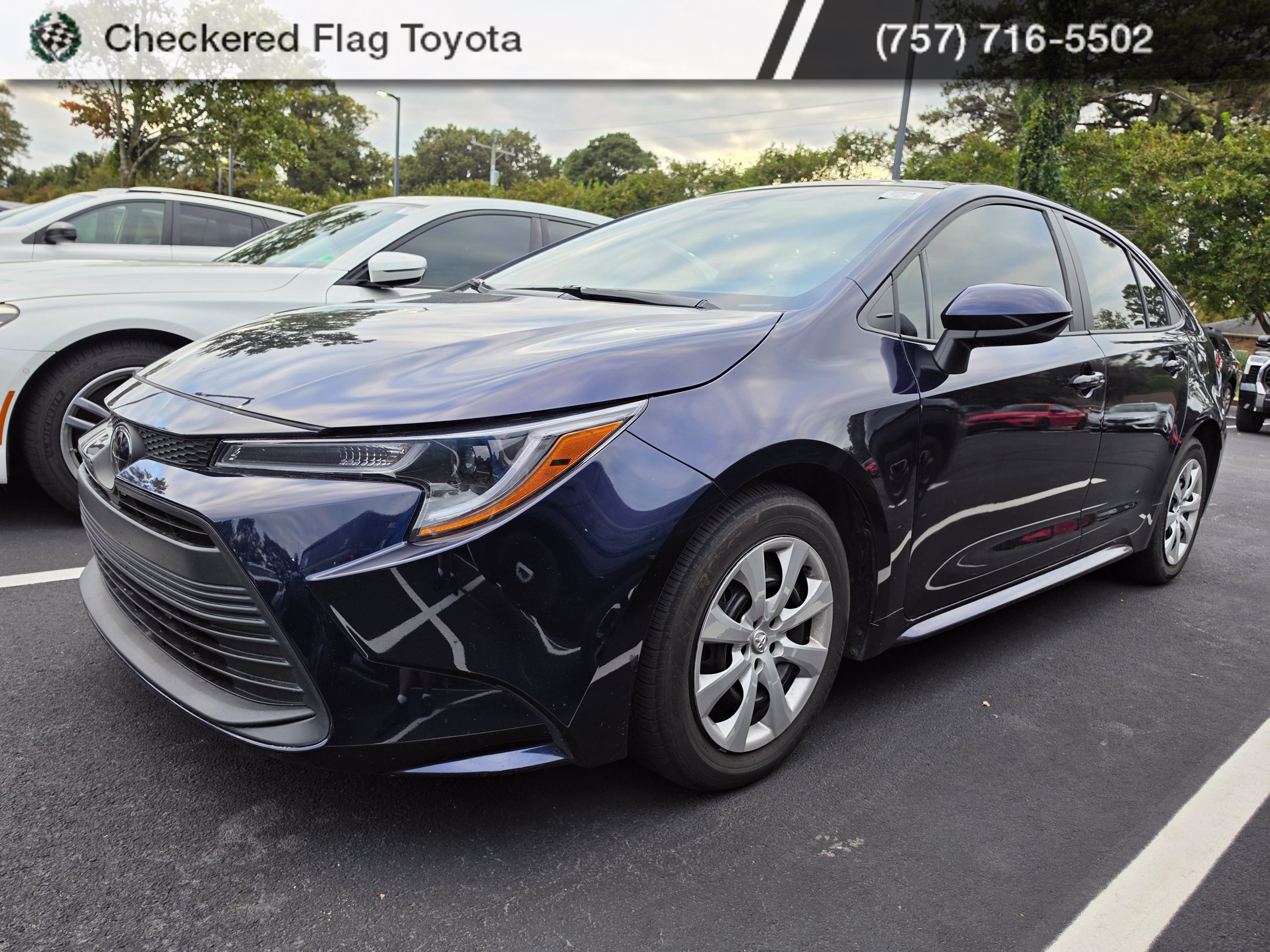 Used 2025 Toyota Corolla LE FWD image 1