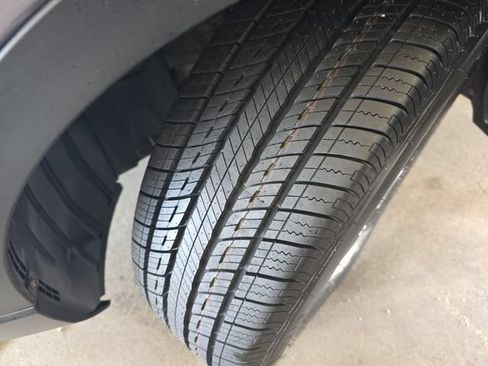 Used 2018 Honda CR-V Touring image 32