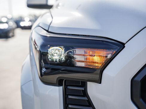 New 2026 Toyota Tacoma SR5 image 3