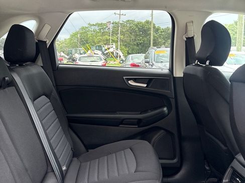 Used 2016 Ford Edge SE AWD/4WD image 12