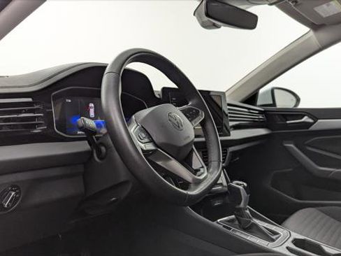 Used 2025 Volkswagen Jetta S image 19