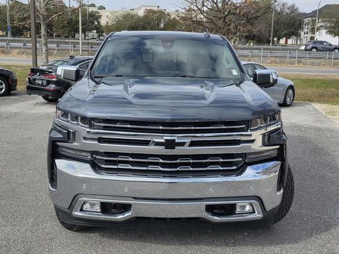 Used 2022 Chevrolet Silverado 1500 LTZ AWD/4WD image 2