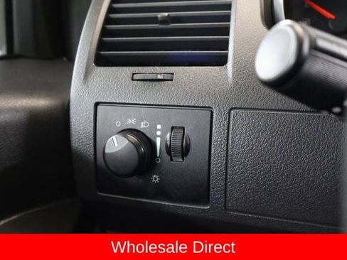 Used 2010 Dodge Grand Caravan SE image 16