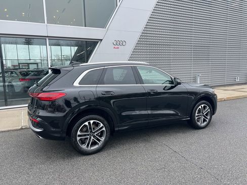 Certified 2025 Audi Q5 2.0T Premium Plus w/ Premium Plus image 18