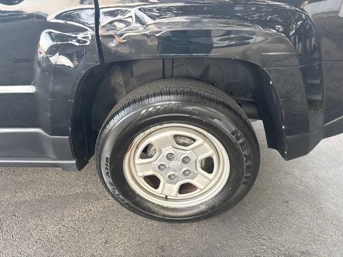 Used 2017 Jeep Patriot Sport w/ Power Value Group image 21