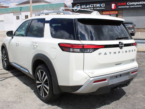 Certified 2023 Nissan Pathfinder Platinum AWD/4WD image 3