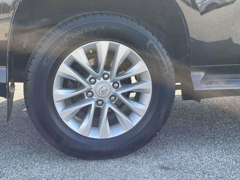 Used 2021 Lexus GX 460 w/ Accessory Package AWD/4WD image 18