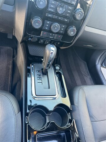 Used 2011 Ford Escape Limited w/ 302A Rapid Spec Order Code FWD image 26