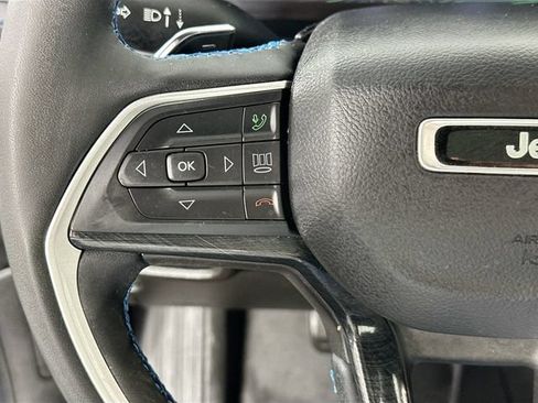 Used 2023 Jeep Grand Cherokee Trailhawk w/ Luxury Tech Group III AWD/4WD image 24