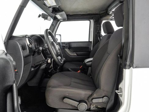 Used 2013 Jeep Wrangler Sport AWD/4WD image 12