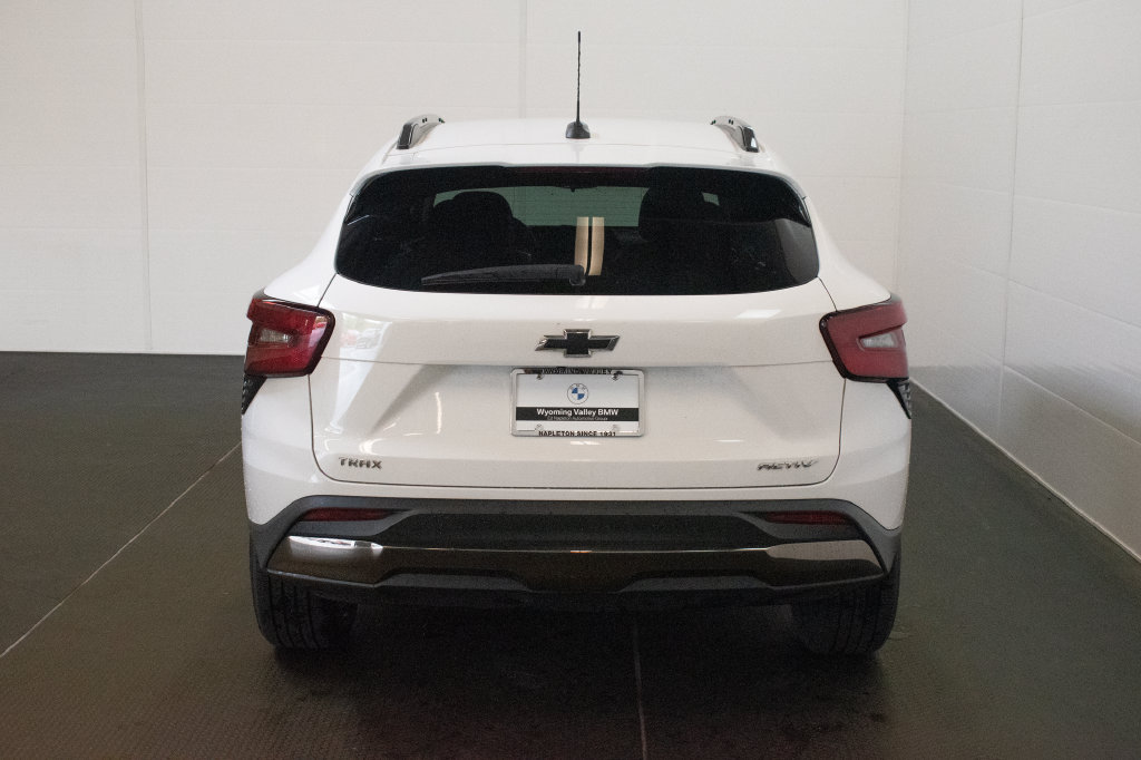 Used 2024 Chevrolet Trax ACTIV w/ Sunroof Package FWD image 5