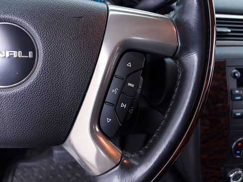 Used 2008 GMC Sierra 1500 Denali AWD/4WD image 19