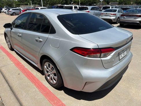 Used 2023 Toyota Corolla LE FWD image 8
