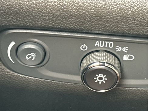 Certified 2024 Chevrolet Traverse LT FWD image 21