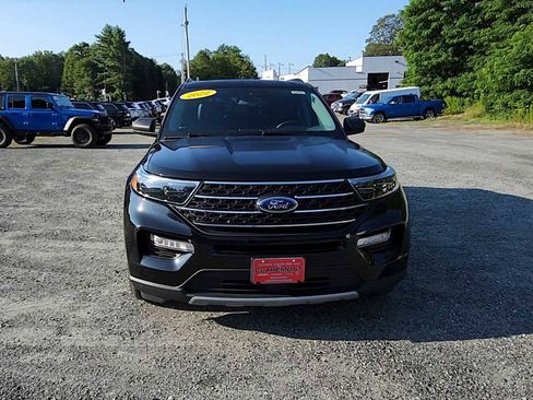 Used 2022 Ford Explorer XLT w/ Equipment Group 202A image 3