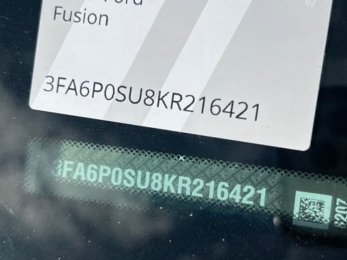 Used 2019 Ford Fusion Energi Titanium FWD image 23