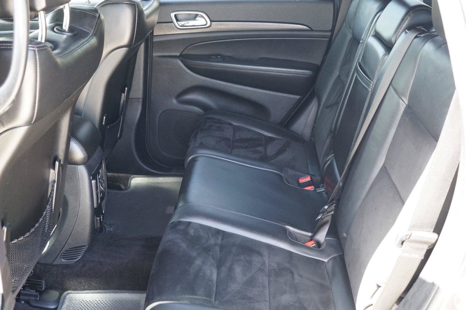 Used 2018 Jeep Grand Cherokee Altitude RWD image 22