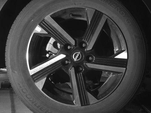 Used 2025 Nissan Sentra SV FWD image 15