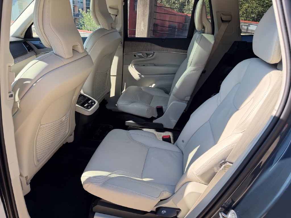 Certified 2024 Volvo XC90 B6 Ultimate AWD/4WD image 25
