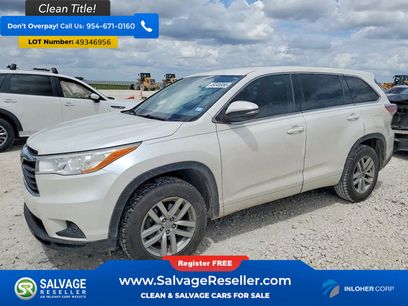 Used 2014 Toyota Highlander LE