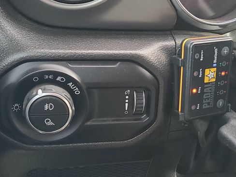 Used 2023 Jeep Gladiator Sport AWD/4WD image 23