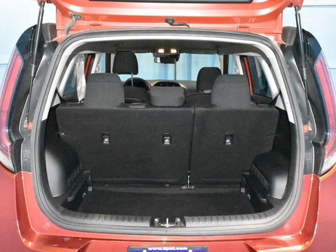 Used 2024 Kia Soul LX w/ Option Group 015 FWD image 26