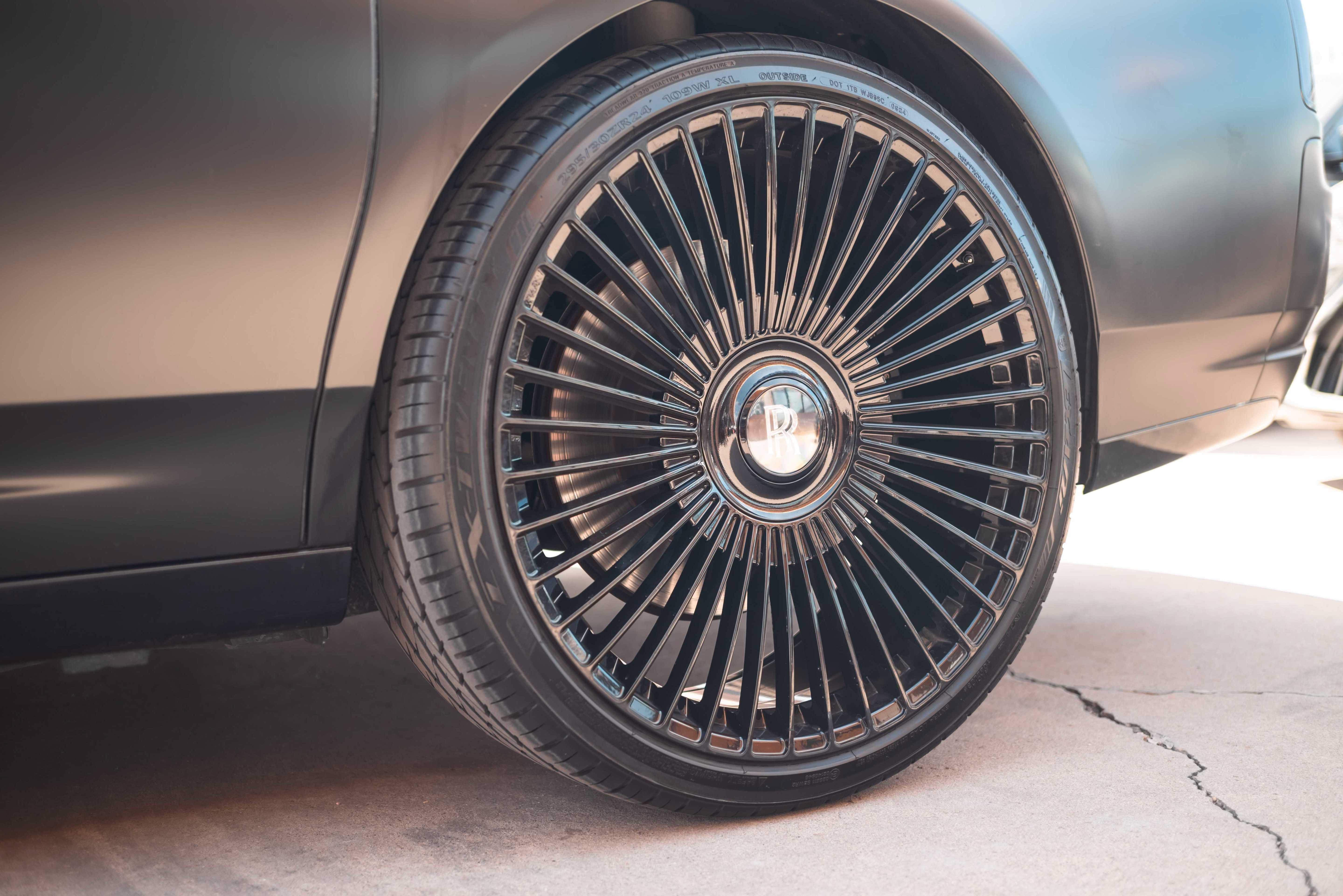 Used 2015 Rolls-Royce Ghost RWD image 20