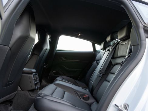 New 2025 Porsche Taycan image 39