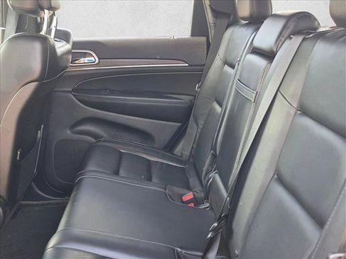 Used 2018 Jeep Grand Cherokee Limited AWD/4WD image 13