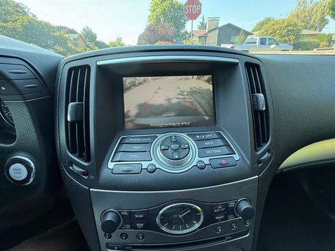 Used 2013 INFINITI G37 x w/ Premium Pkg image 21