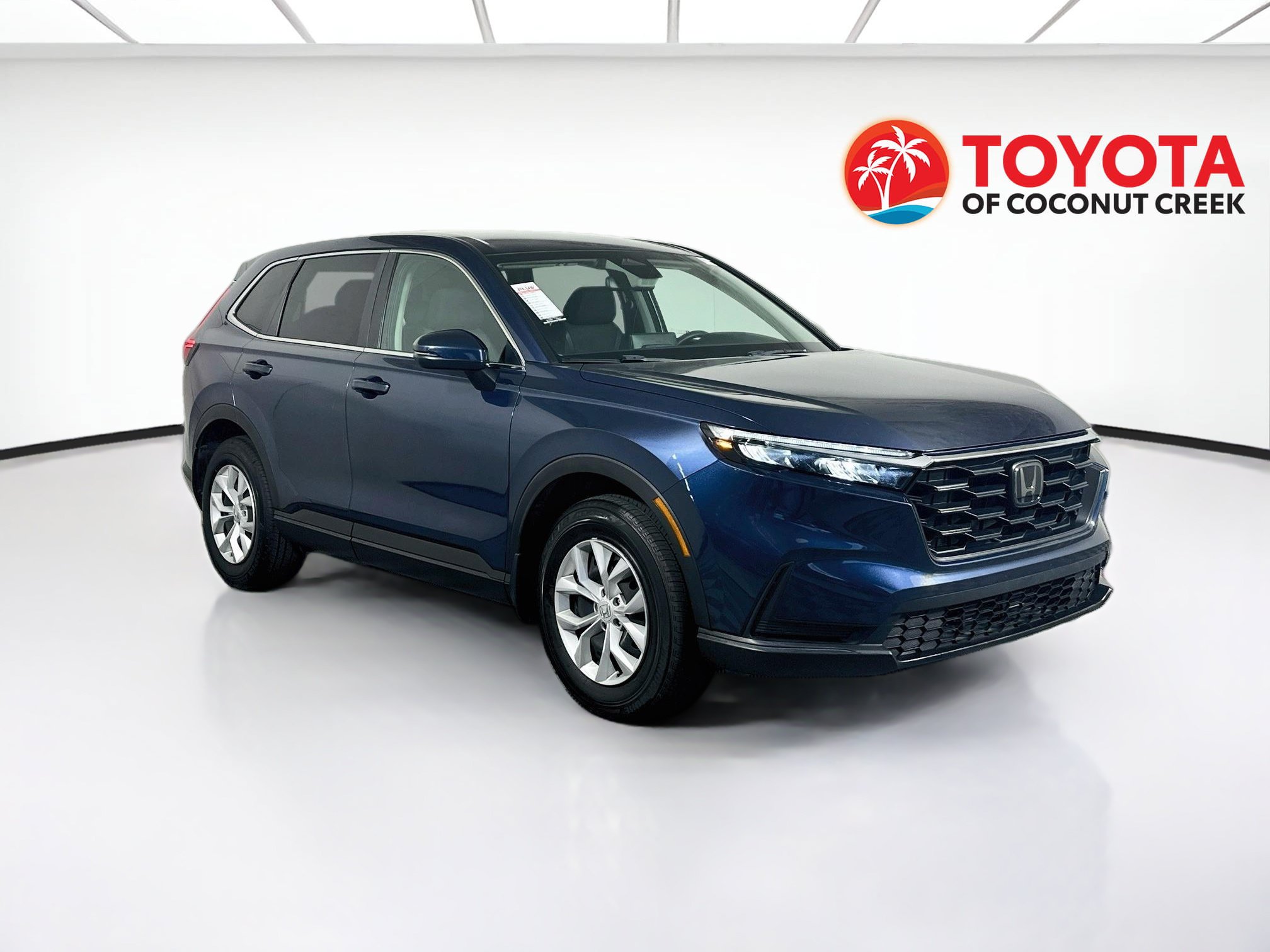 Used 2025 Honda CR-V LX image 1