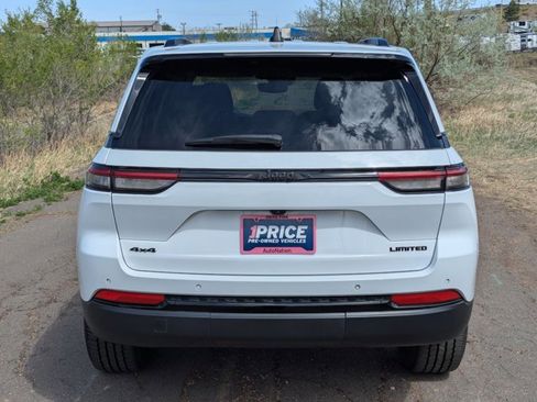 Used 2023 Jeep Grand Cherokee Limited w/ Black Appearance Package image 7