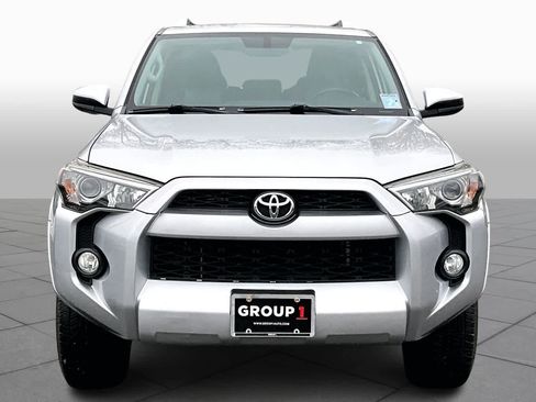 Used 2015 Toyota 4Runner SR5 image 3